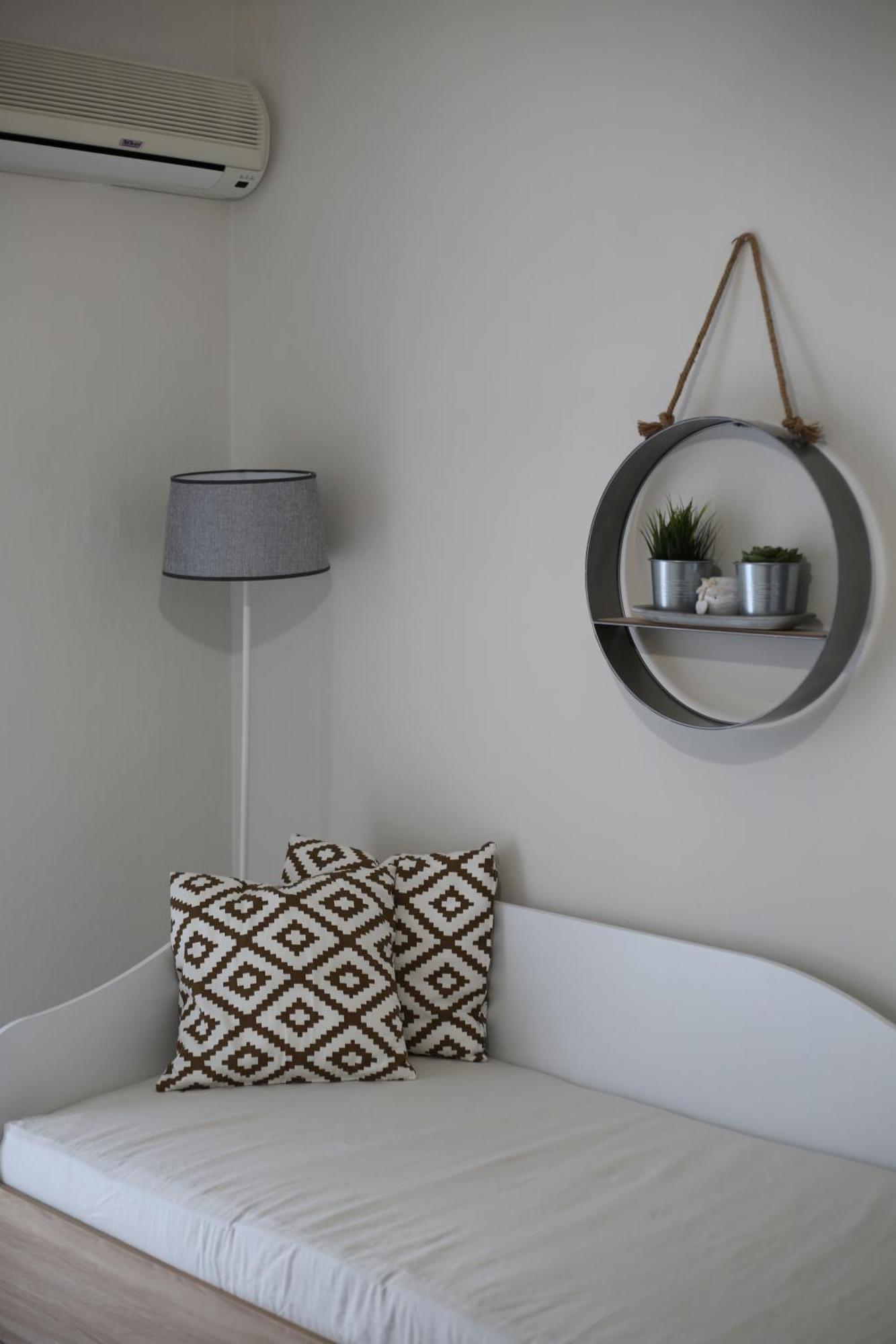 Our Home-Fully Renovated Apartments And Studios By The Sea Νικήτη Εξωτερικό φωτογραφία