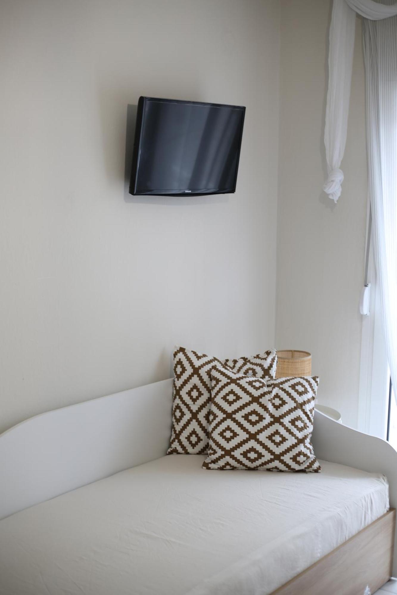 Our Home-Fully Renovated Apartments And Studios By The Sea Νικήτη Εξωτερικό φωτογραφία