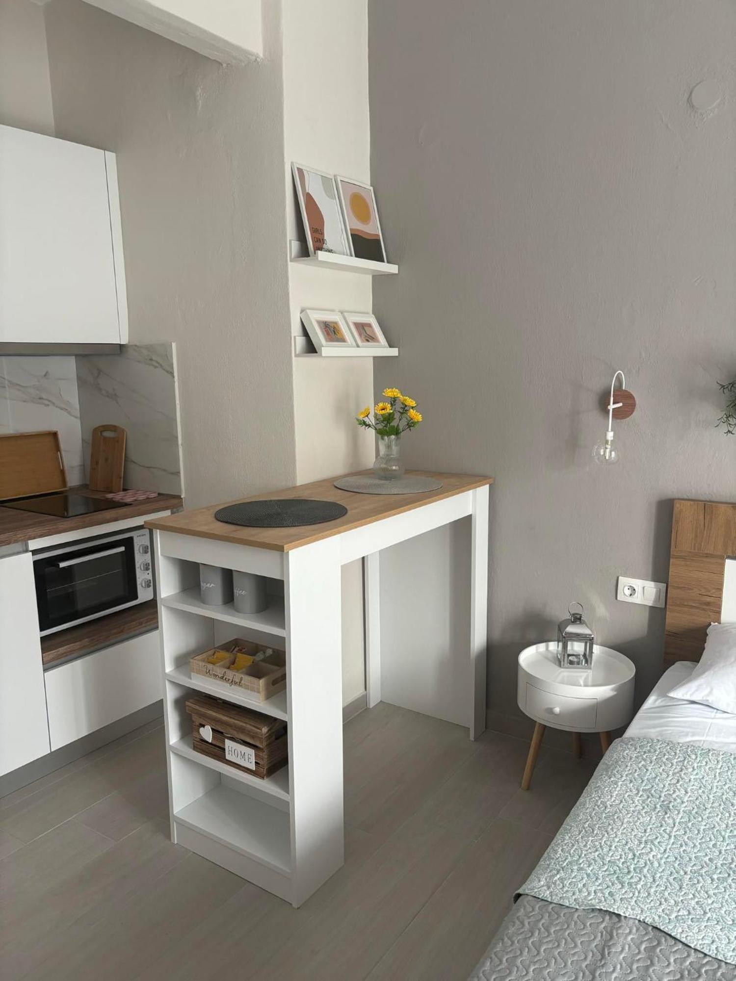 Our Home-Fully Renovated Apartments And Studios By The Sea Νικήτη Εξωτερικό φωτογραφία