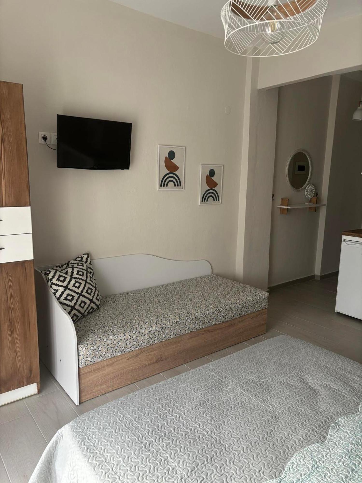 Our Home-Fully Renovated Apartments And Studios By The Sea Νικήτη Εξωτερικό φωτογραφία