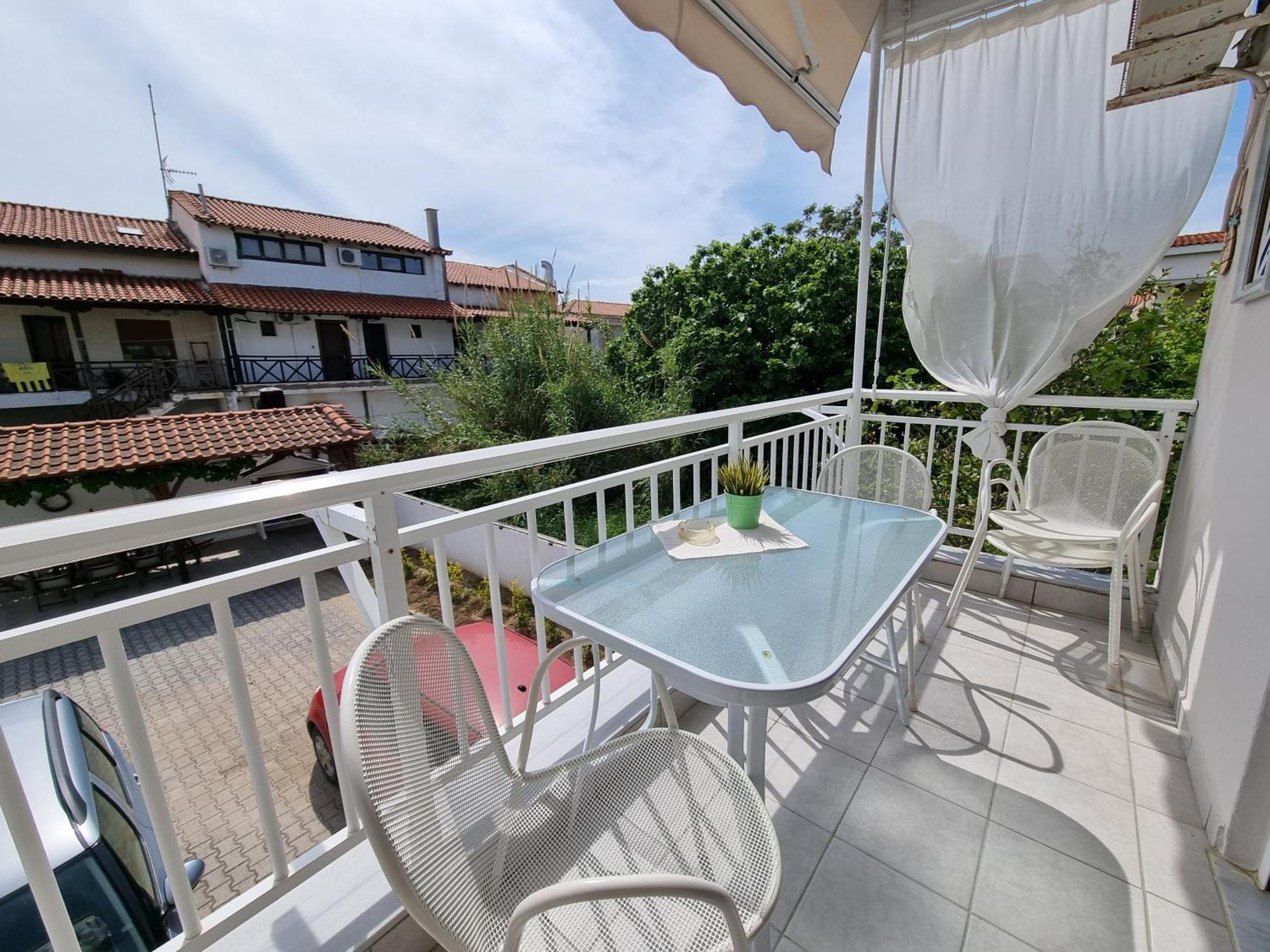 Our Home-Fully Renovated Apartments And Studios By The Sea Νικήτη Εξωτερικό φωτογραφία